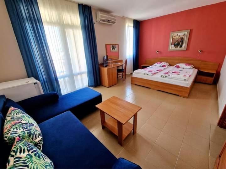 Family Hotel Selena Nessebar Exterior foto