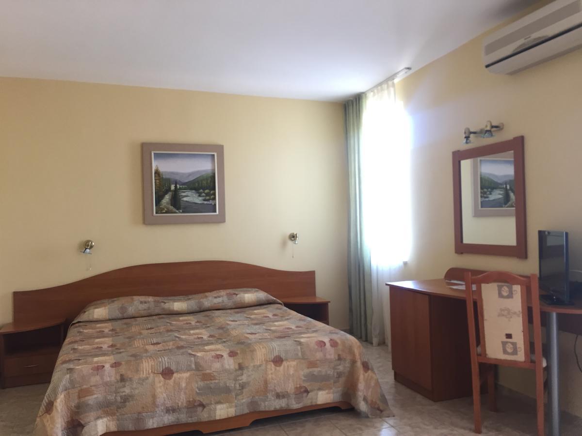 Family Hotel Selena Nessebar Exterior foto
